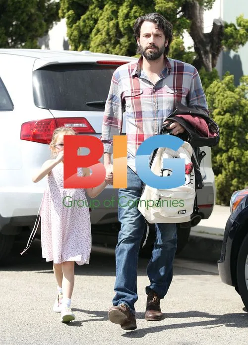Ben Affleck picks up daughter Violet from ballet class