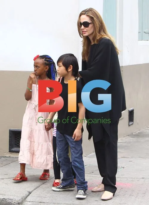Angelina Jolie with Children in New Orleans
