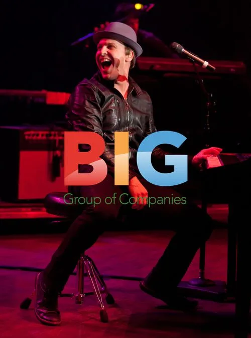 Gavin DeGraw Performs Live in Michigan