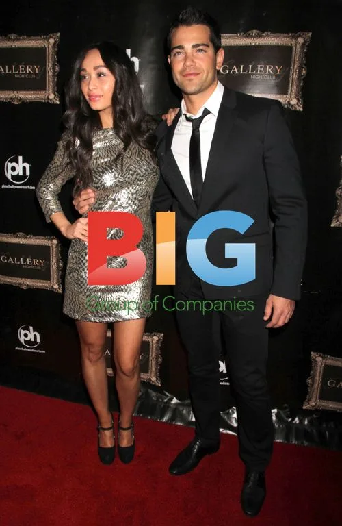Jesse Metcalfe and Cara Santana at "Dallas" Premiere