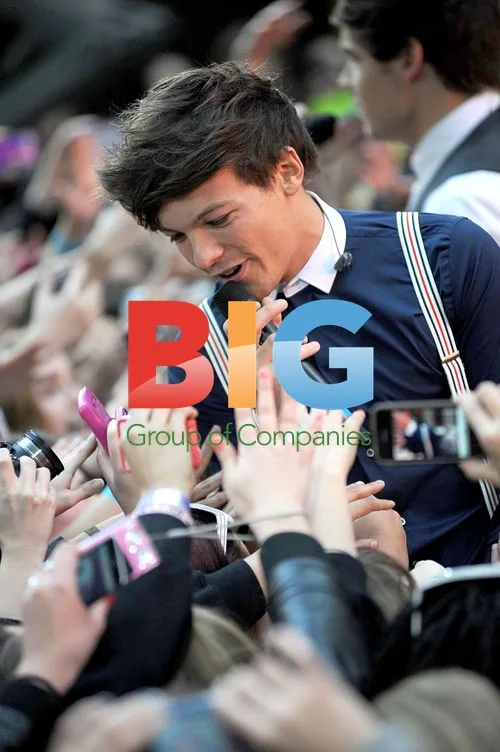 One Direction Performs on Today Show