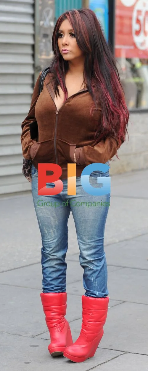 Snooki and JWOWW on set in New Jersey