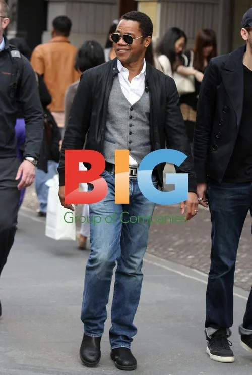 Cuba Gooding Jr. Strolling in NYC