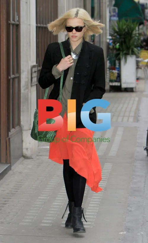Fearne Cotton Arriving at BBC Radio One