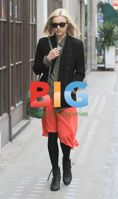 Fearne Cotton Arriving at BBC Radio One