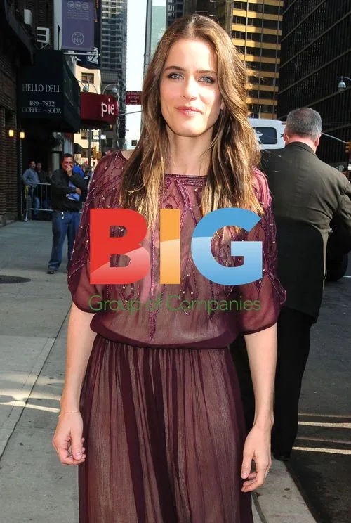 Amanda Peet Outside The Late Show