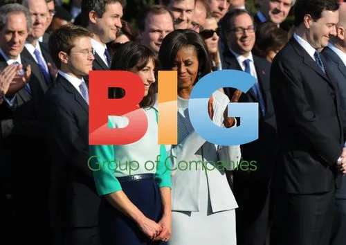 First Lady Applauds During Arrival Ceremony