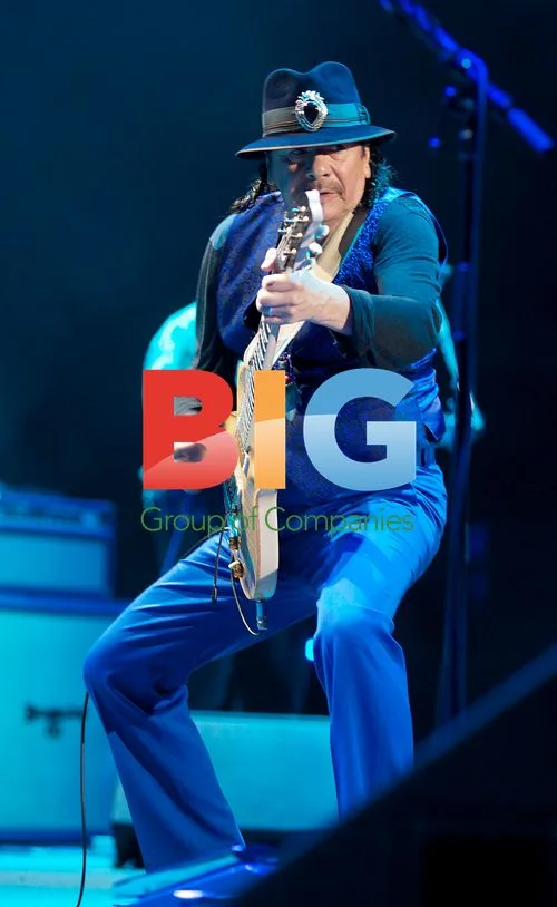 Carlos Santana Performs in Mexico