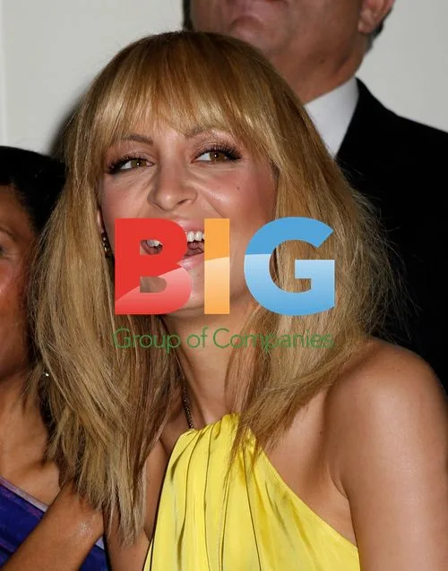 Nicole Richie at Macy's Fashion Star