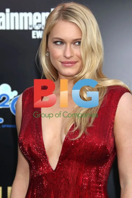 Leven Rambin at 'The Hunger Games' Premiere