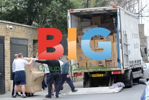Kate Moss Moves Out