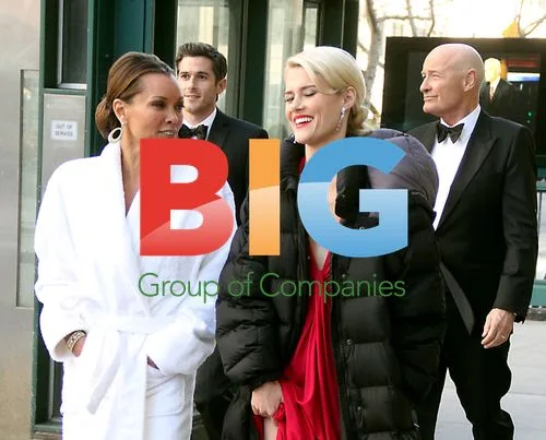 Vanessa Williams, Rachael Taylor, Dave Annable on 666 Park Ave set