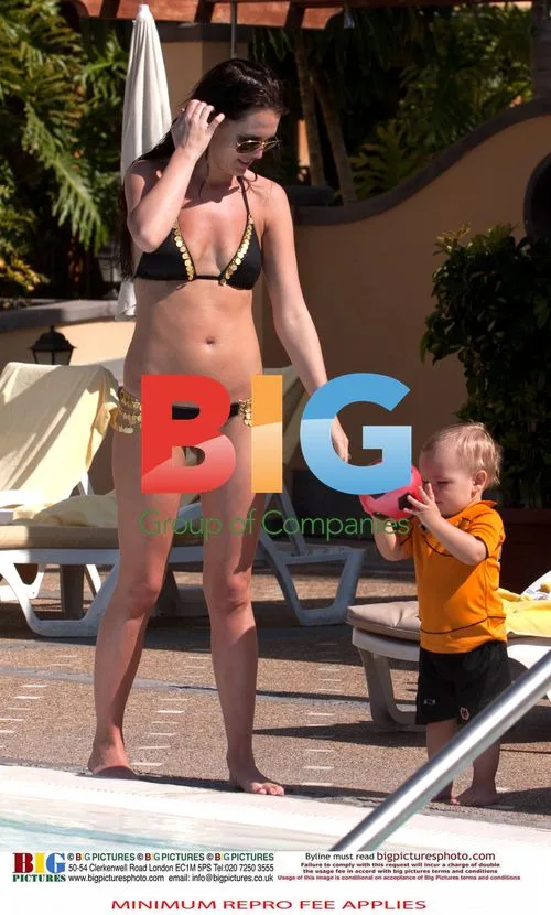 Danielle Lloyd Relaxes with Family During Holiday