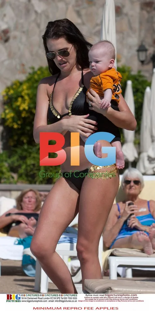 Danielle Lloyd Relaxes with Family on Vacation