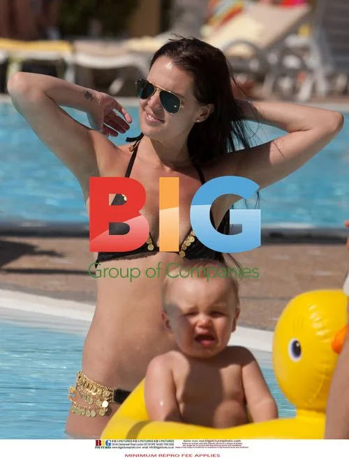 Danielle Lloyd Relaxes With Family
