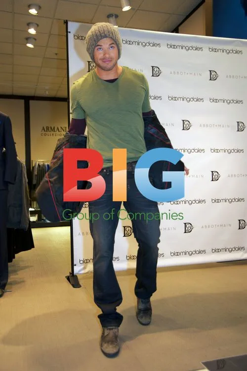 Kellan Lutz Celebrates Birthday