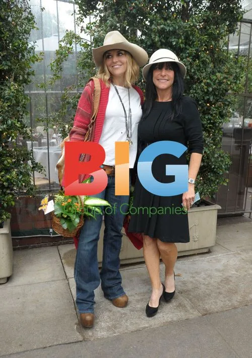 Brooke Mueller and mom at Kathy Hilton's party