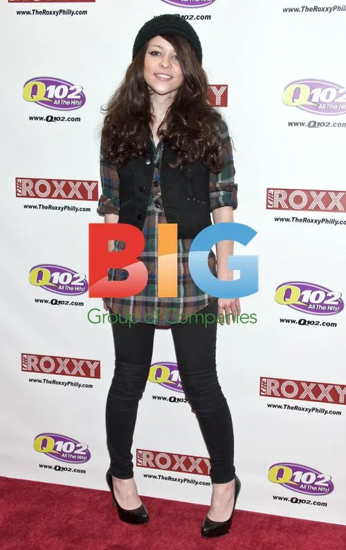 Cady Groves at iHeartRadio Theatre