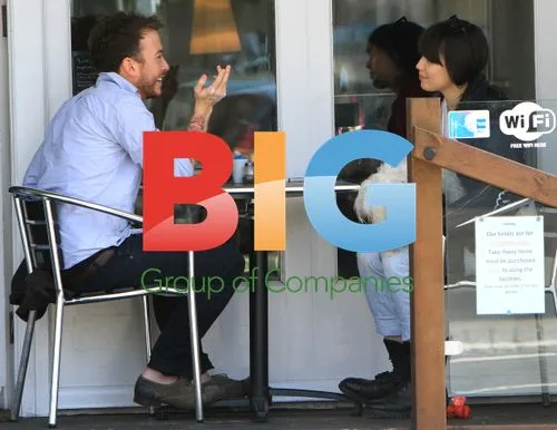 Daisy Lowe Gets Breakfast in London