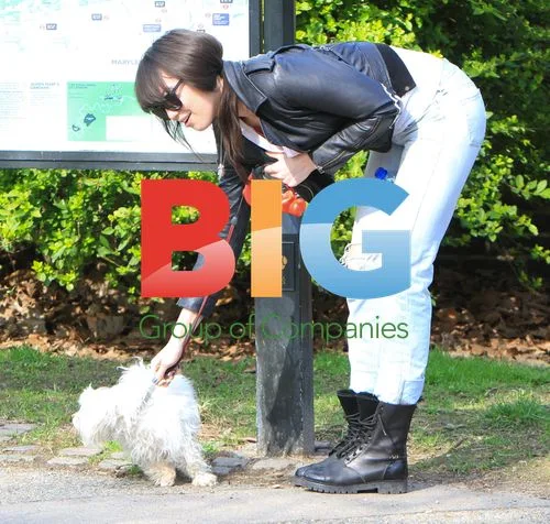 Daisy Lowe Grabs Breakfast in London