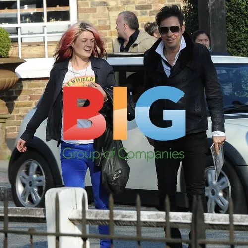 Jamie Hince and Alison Mosshart at London Pub