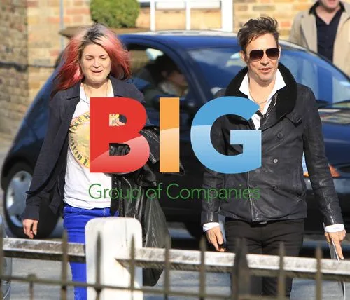 Jamie Hince and Alison Mosshart at Pub