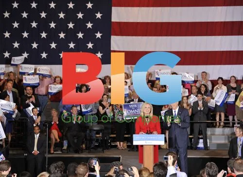 Mitt Romney greeted by supporters
