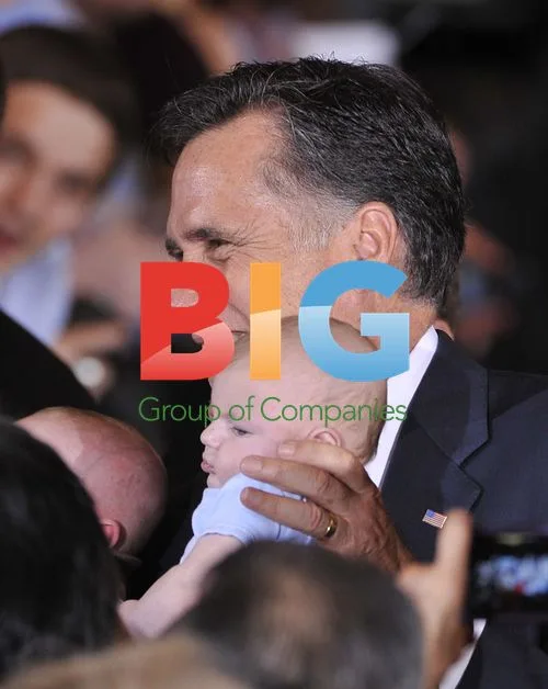 Mitt Romney meets supporters in Illinois