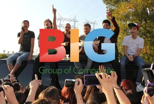 The Wanted Performs for Fans