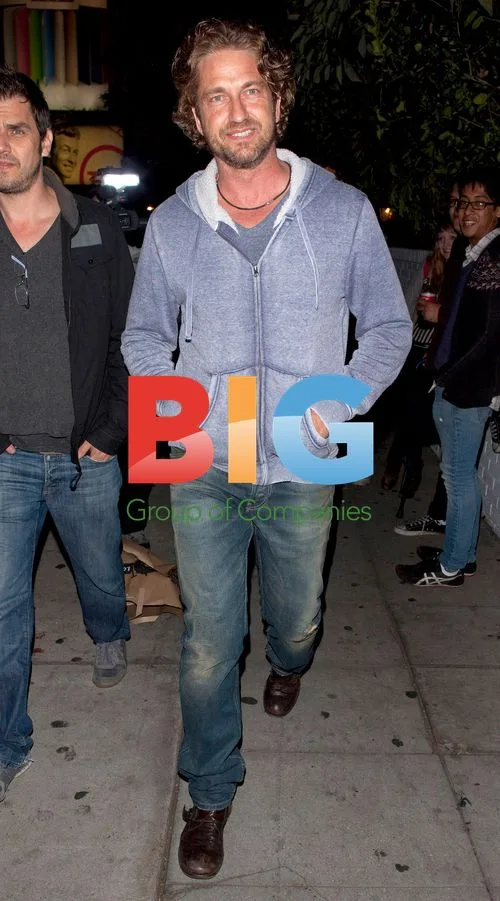 Gerald Butler Leaves Chateau Marmont