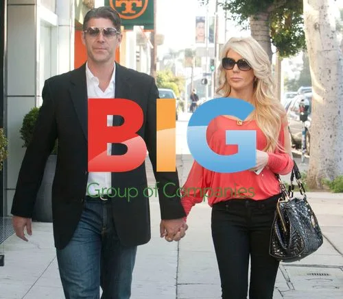 Gretchen Rossi Shopping in Beverly Hills