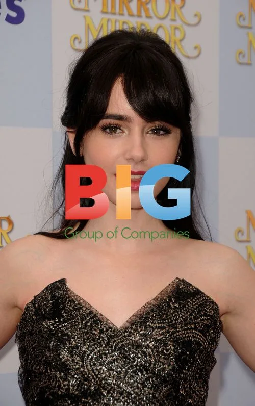 Lily Collins at 'Mirror Mirror' Premiere