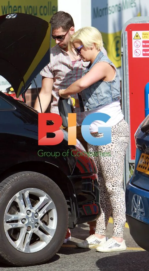 Kerry Katona and boyfriend refuel in Cheshire