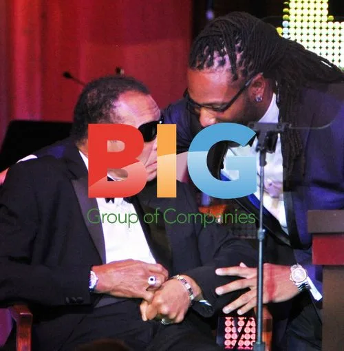 Larry Fitzgerald Speaks to Muhammad Ali