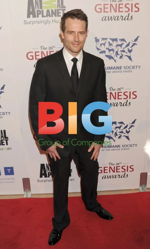 Michael Vartan at 26th Genesis Awards