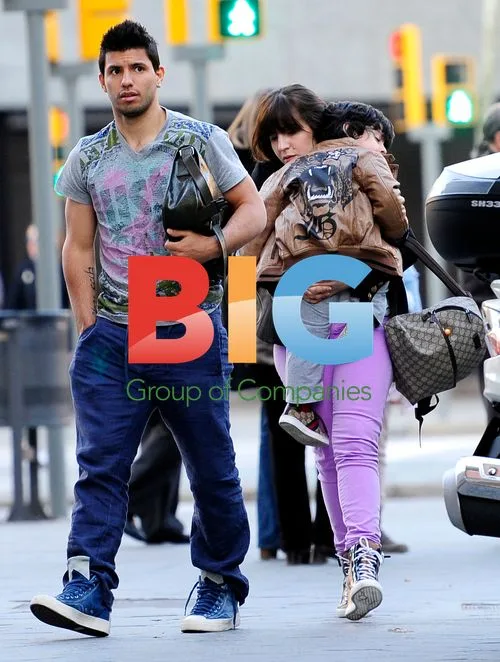 Sergio Aguero stroll with family