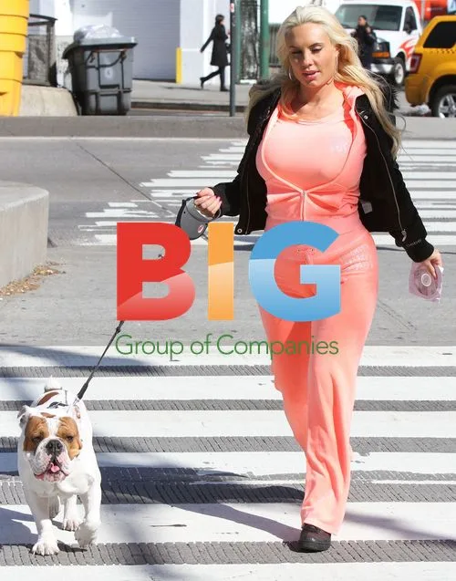 Coco Austin Takes Dog to NYC Dog Park