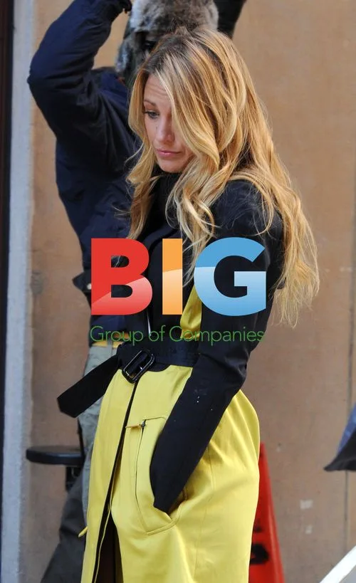 Actresses Amanda Setton and Blake Lively film Gossip Girl