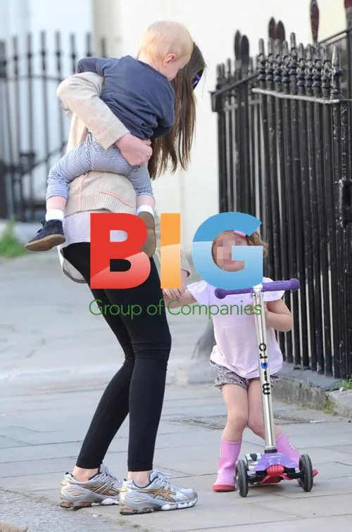 Jools Oliver with Kids in Primrose Hill