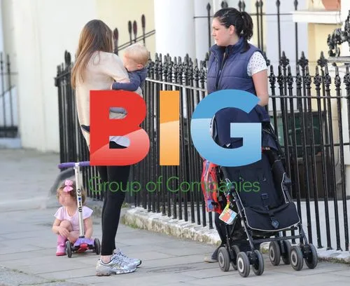 Jools Oliver with Kids in London