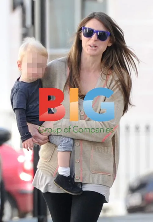 Jools Oliver with Kids in London