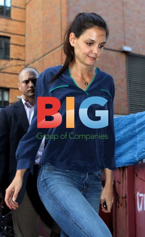 Katie Holmes Out in NYC