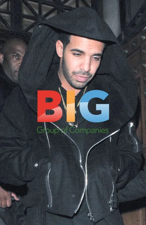 Singer Drake leaves London nightclub
