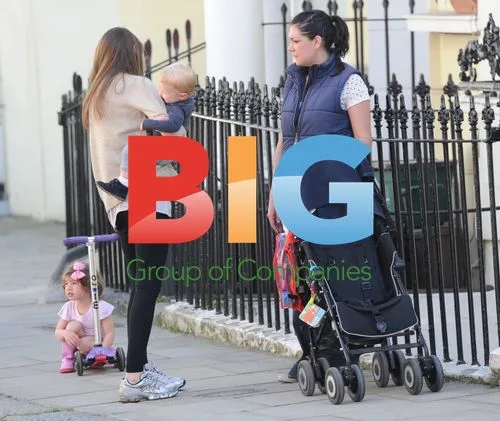Jools Oliver and Kids in London