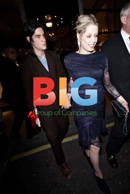 Pregnant Peaches Geldof and Thomas Cohen Leave Party