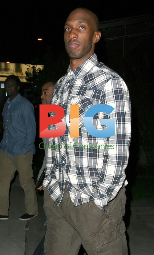 Chauncey Billups goes to dinner with friends