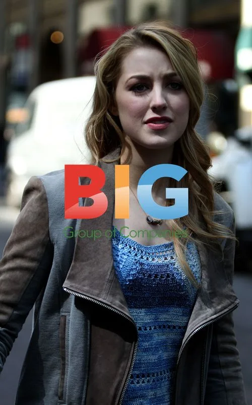 Ella Rae Peck on 'Gossip Girl' Set
