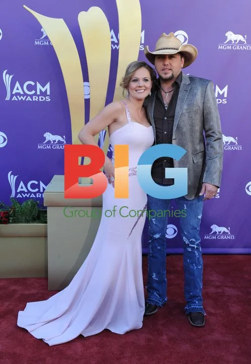 Jason and Jessica Aldean at ACM Awards