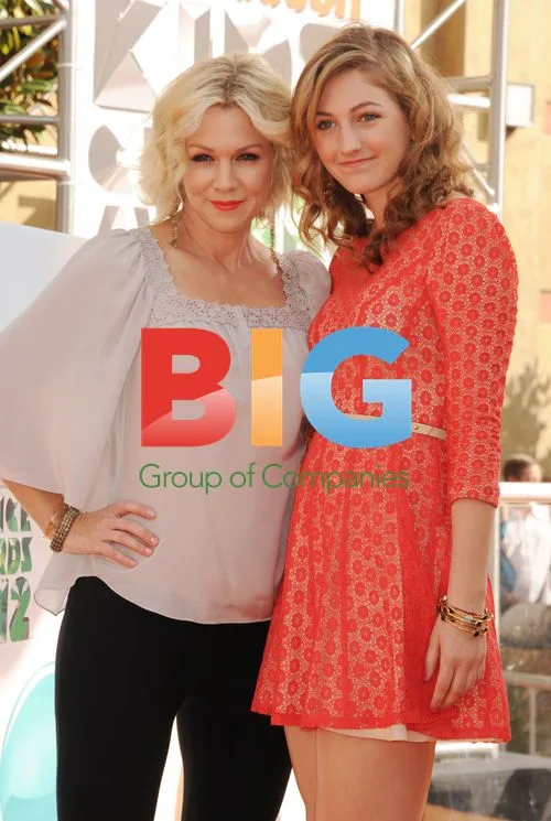 Jennie Garth and Luca Bella Facinelli at Nickelodeon Kids' Choice Awards