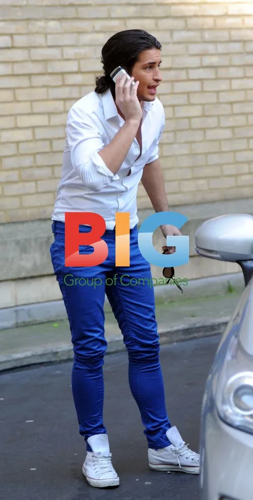 Ollie Locke With Fly Open